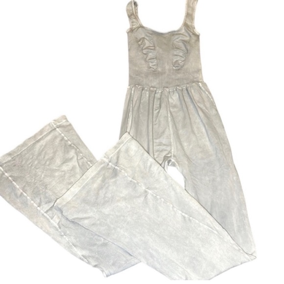 Free People FP Movement Good Karma Flared Onesie
Ice Grey XS/S - Picture 6 of 6
